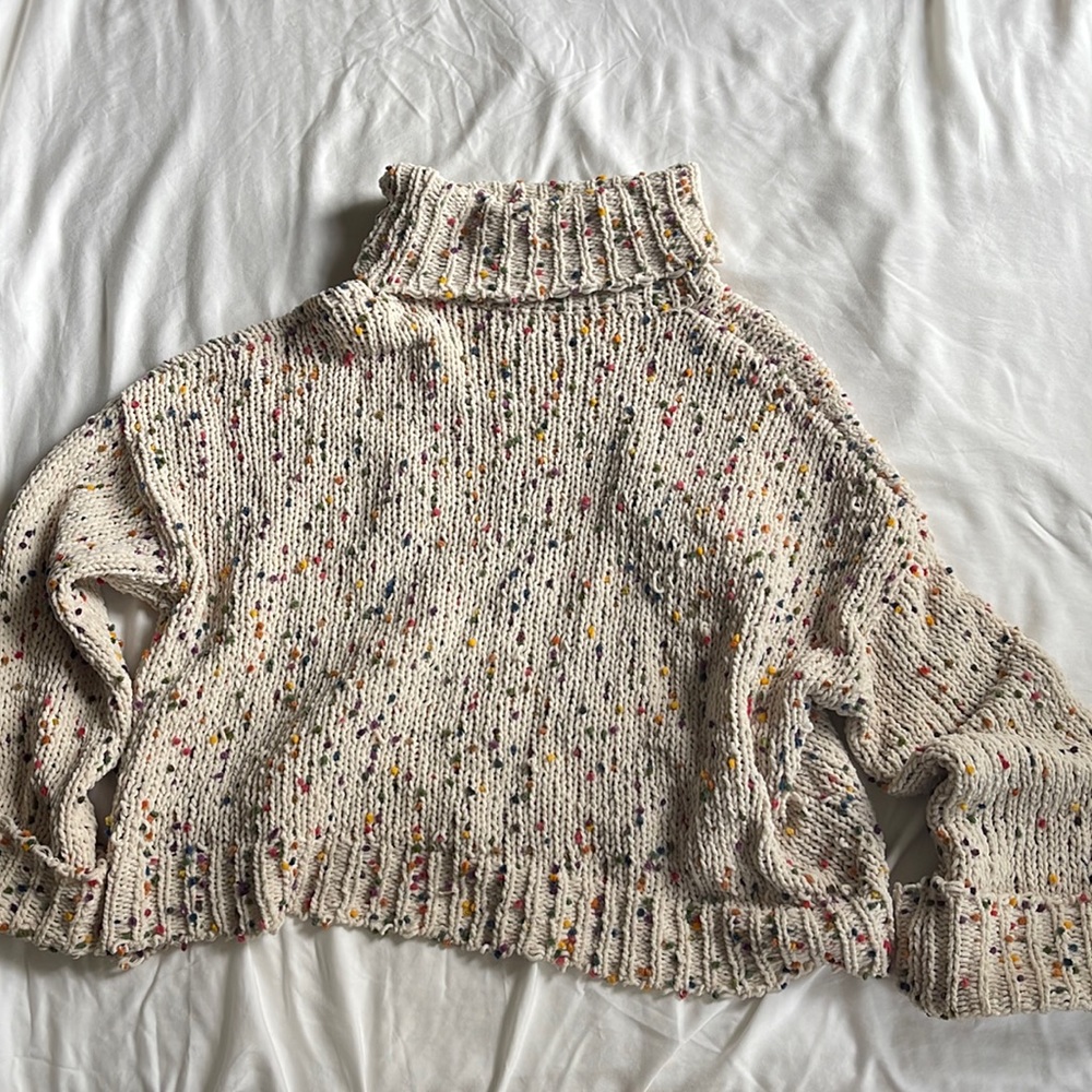 POL brand oversized sweater. Size small